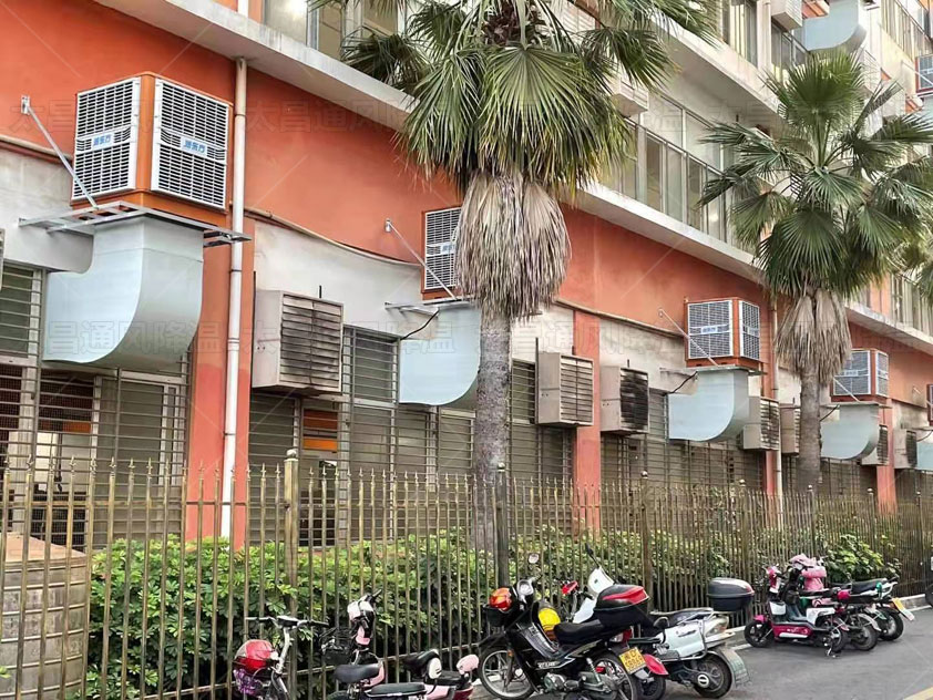 鐵皮房環(huán)?？照{(diào)